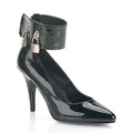 Lackpumps mit abschließbarem Fesselriemen