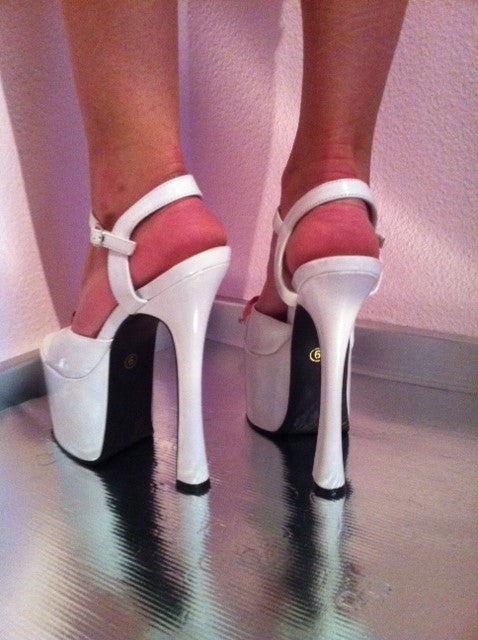 Hohe Plateau Sandalette von Pleaser