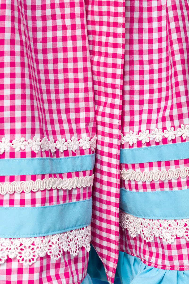 Dirndl mit Karoschürze