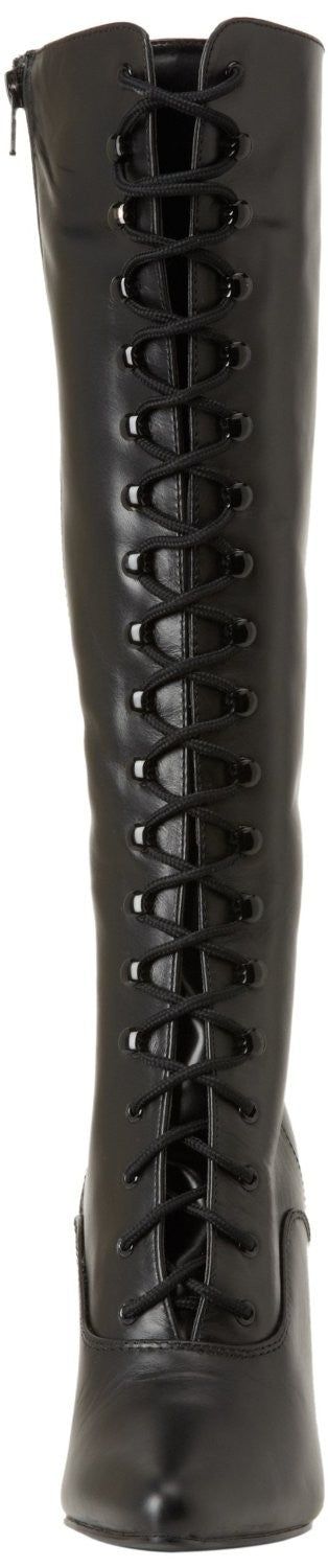 Stiefel mit Schnürung